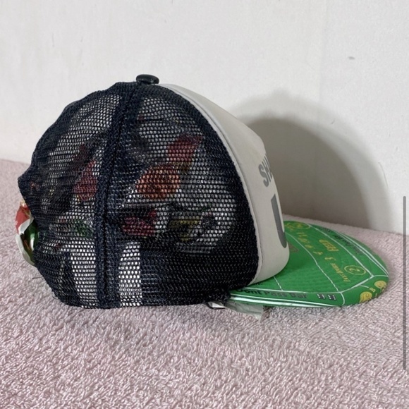 5/$25 Quicksilver Shake ‘Em Up Casino Mesh Back Snap Back Trucker Hat - Picture 5 of 11